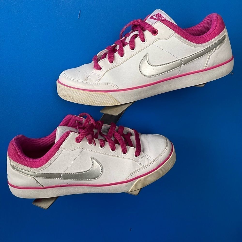 Nike Capri 3 III LT3 GS Tennis Shoe 579951-100 White Pink Girls Sz 7Y,.